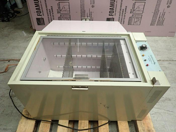 Used Blue M 200A Stabil-Therm Dry Type Bacterological Incubator Gravity Convection