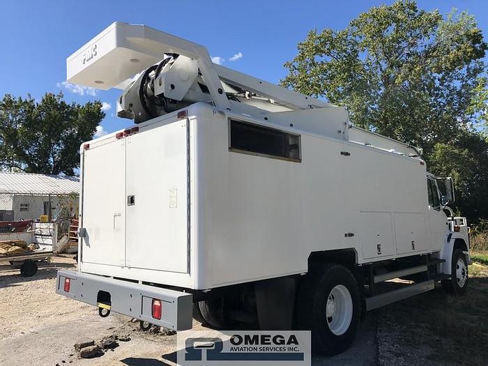 Used 1997 FMC LMD2000 Aircraft Deicer (2,000 total gallon tank cap) on Freightliner Chassis.