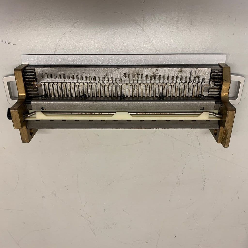 Used Pre-owned Renz DTP340A 3:1 Round-Hole Wire Tool Punch Die