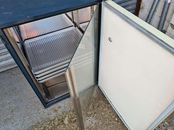 Used LEEC K2N Compact Incubator