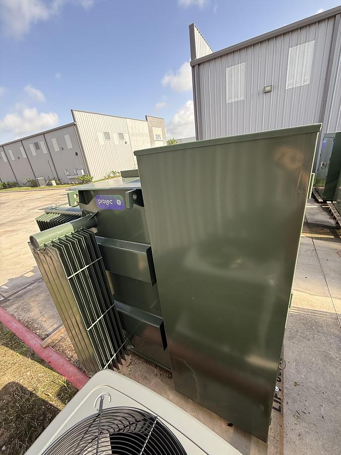 Surplus ***Coming Soon!***2.6 MVA Transformer HV: 13.8 kV  LV: 415V pad mounted (x16)