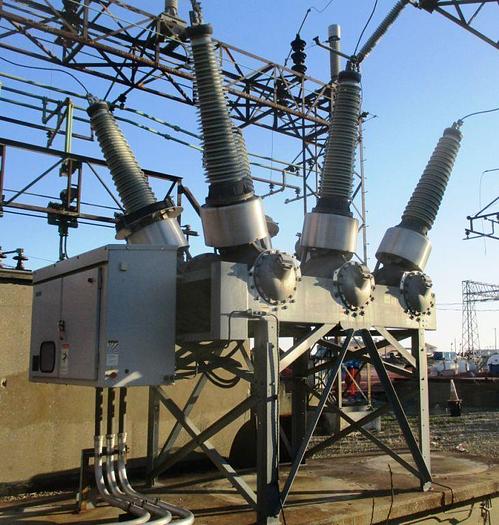 Surplus 2013 Siemens 145kV Substation SF6 Circuit Breakers, 1200 Amp