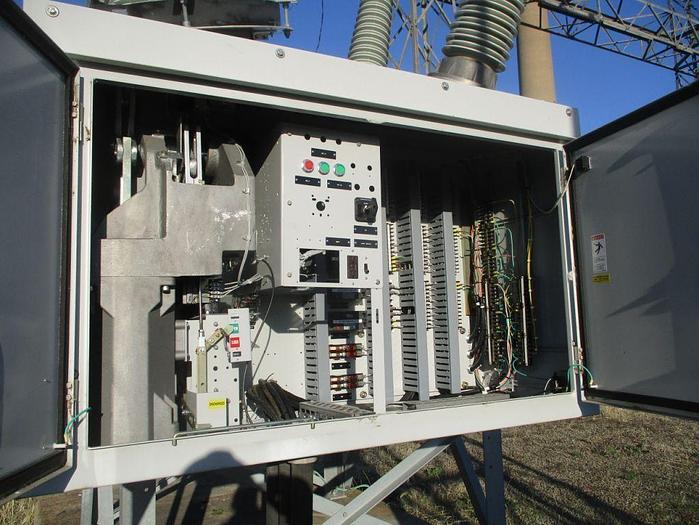 Surplus 2013 Siemens 145kV Substation SF6 Circuit Breakers, 1200 Amp
