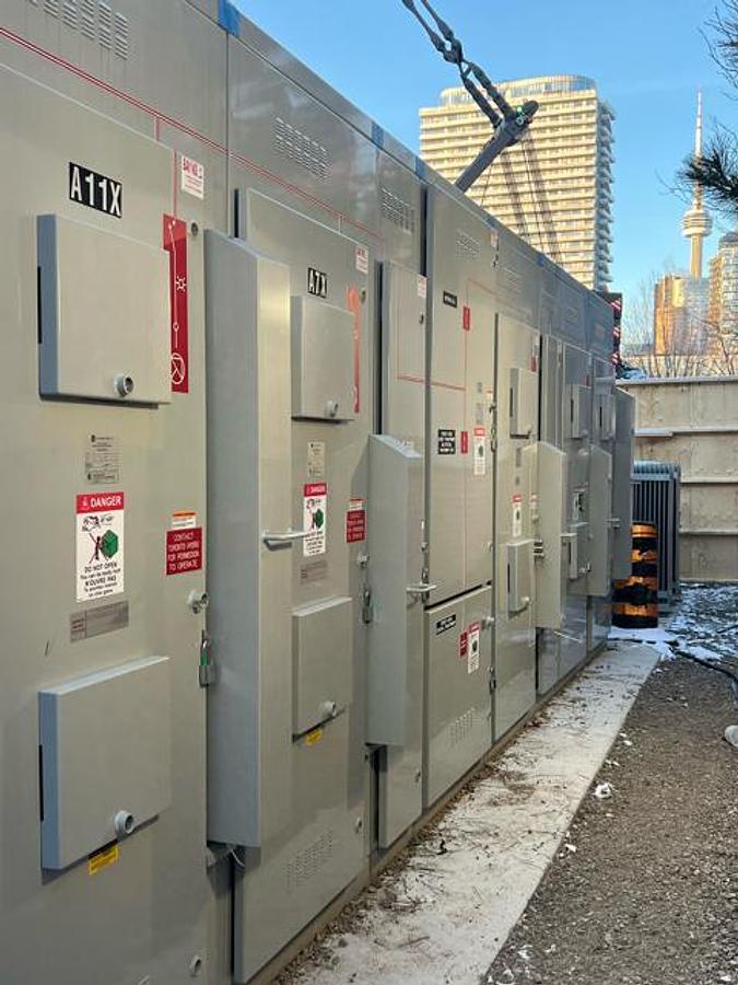 Used 2022 S&C 13.8 kv switchgear