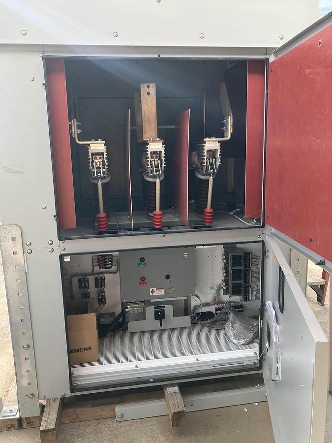 Surplus 2025 Siemens SDV7-SE 38kV-2000A new unused surplus Vacuum breaker