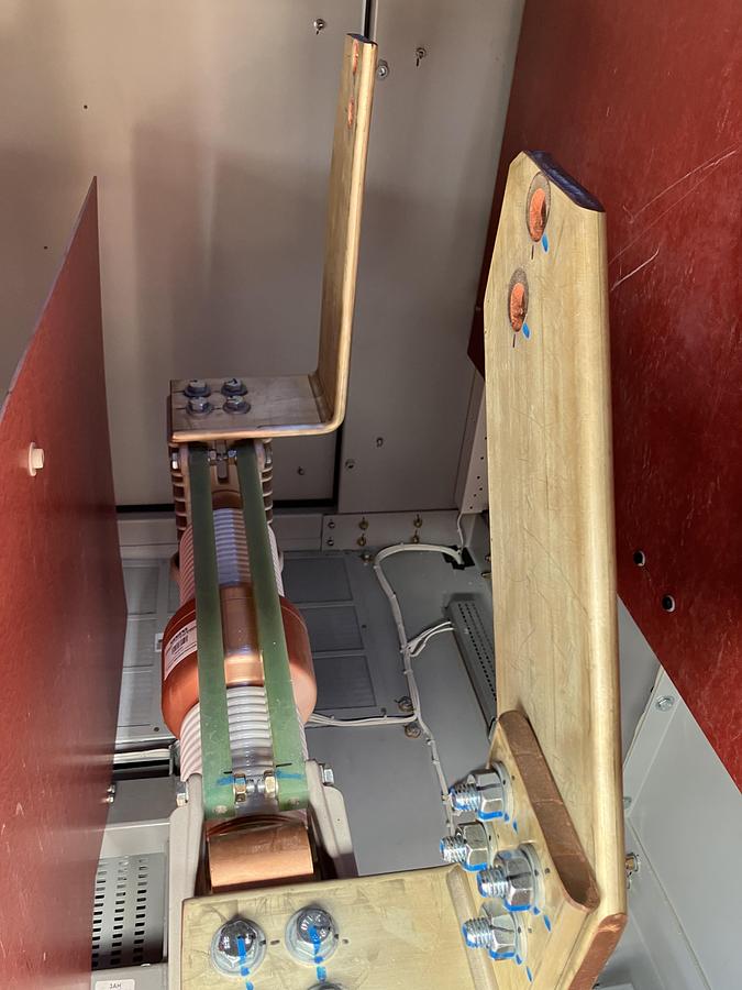 Surplus 2025 Siemens SDV7-SE 38kV-2000A new unused surplus Vacuum breaker