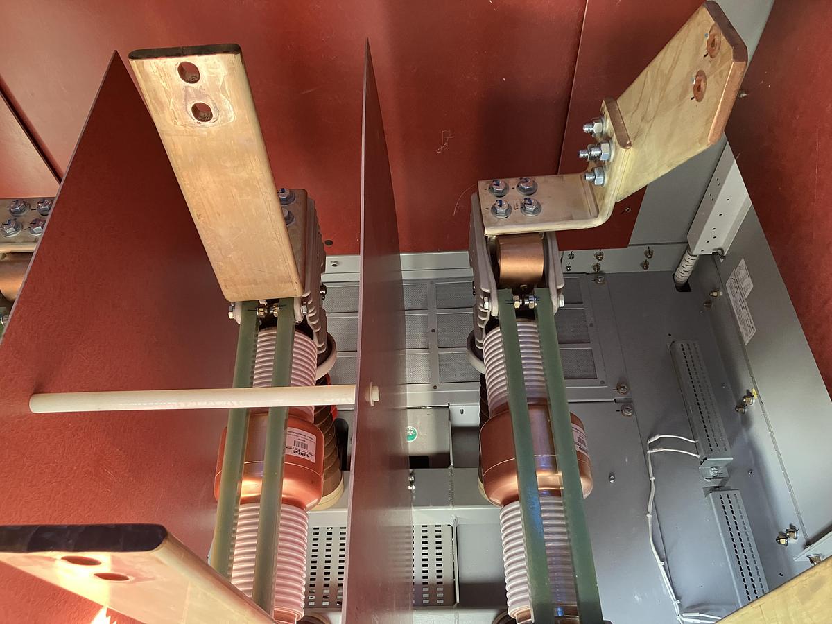 Surplus 2025 Siemens SDV7-SE 38kV-2000A new unused surplus Vacuum breaker