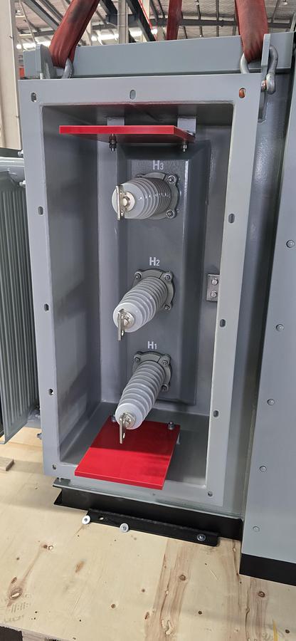 2025 Padmount 750kVA Transformer HV: 24940x12470, LV: 208Y/120 (x5)