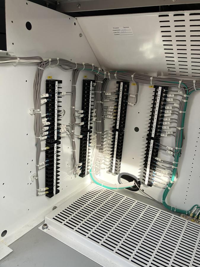 Surplus 2025 Siemens SDV7-SE 38kV-2000A new unused surplus Vacuum breaker