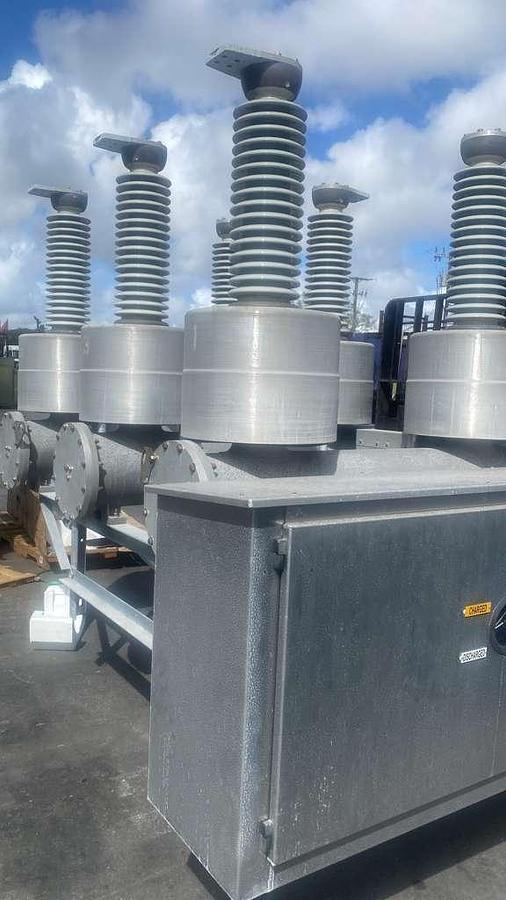 Used 2008 Areva DT1-72.5 F1 Fk, 72.5 kV  2000A Breaker switchgear