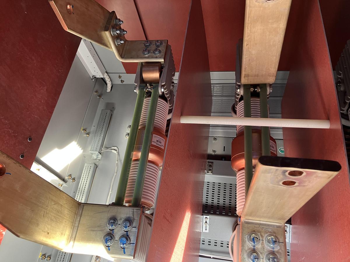 Surplus 2025 Siemens SDV7-SE 38kV-2000A new unused surplus Vacuum breaker