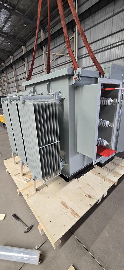 2025 Padmount 750kVA Transformer HV: 24940x12470, LV: 208Y/120 (x5)