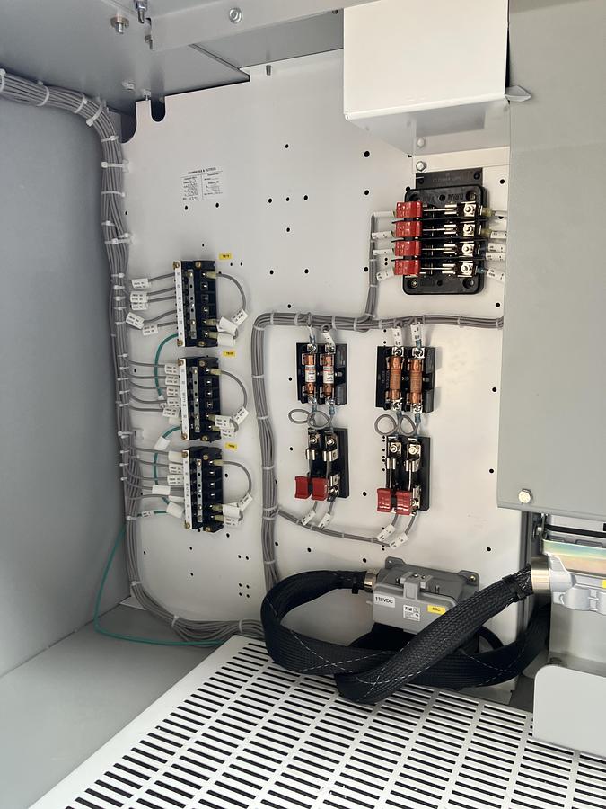 Surplus 2025 Siemens SDV7-SE 38kV-2000A new unused surplus Vacuum breaker