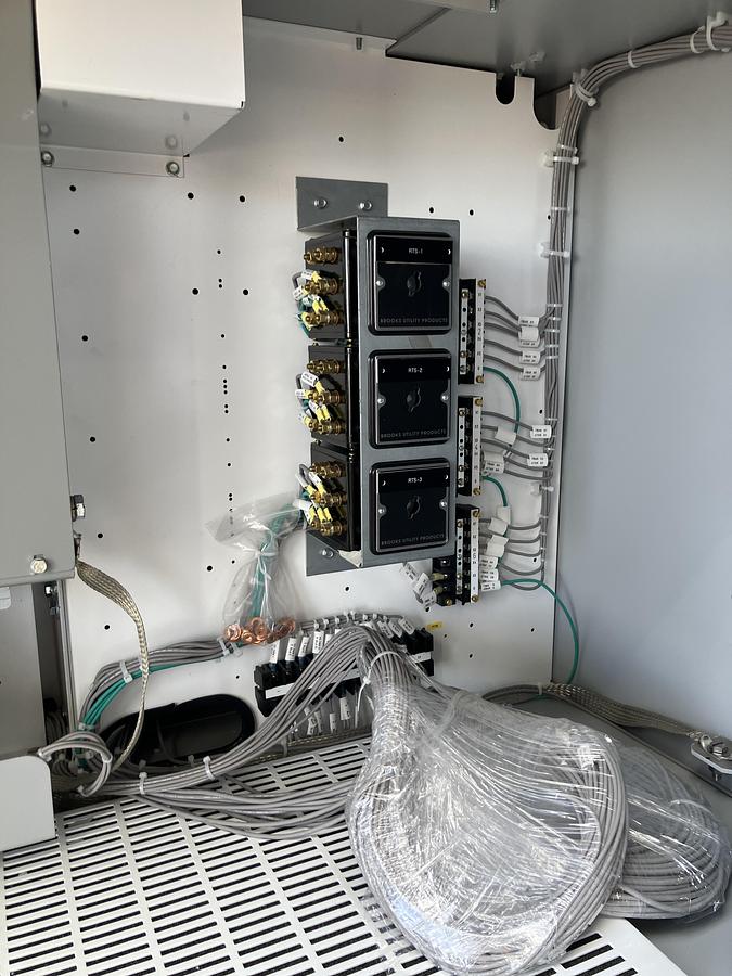 Surplus 2025 Siemens SDV7-SE 38kV-2000A new unused surplus Vacuum breaker