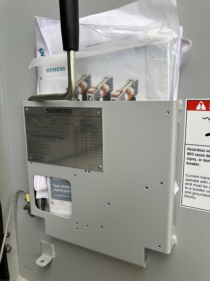 Surplus 2025 Siemens SDV7-SE 38kV-2000A new unused surplus Vacuum breaker