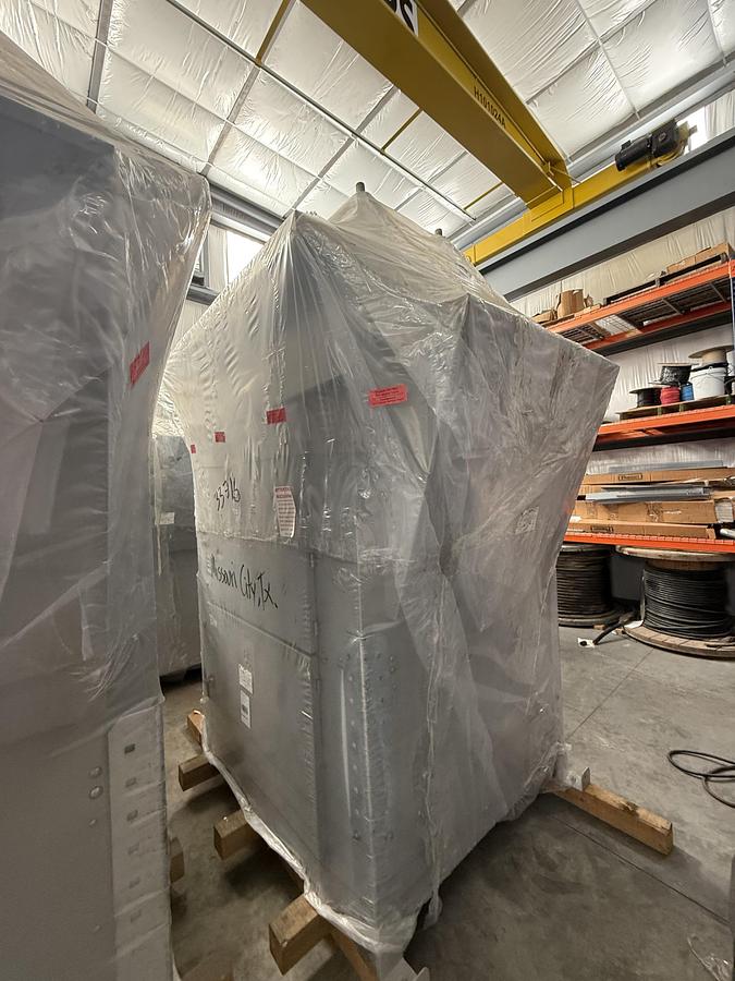 Surplus Siemens SDV7 38 kV 2500 Amp Vacuum breakers (x6)