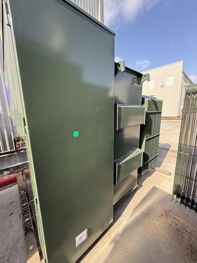 Surplus ***Coming Soon!***2.6 MVA Transformer HV: 13.8 kV  LV: 415V pad mounted (x16)