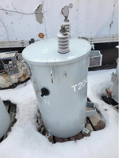 Refurbished Various Manufacturers Pole-Mount Transformers from 25kVA to 250 kVA.  Various voltages, Make an offer!