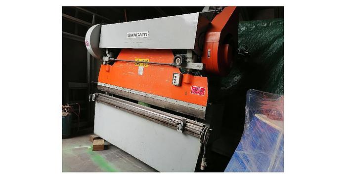 Usato PRESSA PIEGATRICE OMAGATTI DA 2550X30 TON