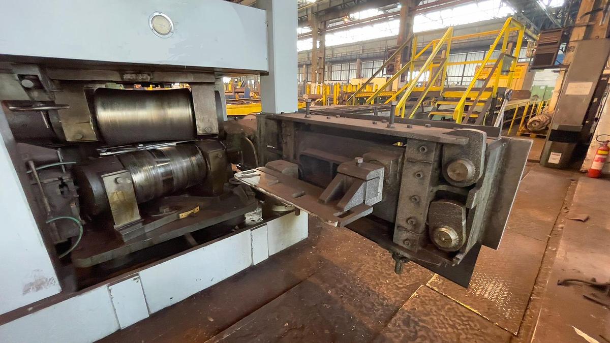 Used FARMER NORTON BAR STRAIGHTENER 4V-2M