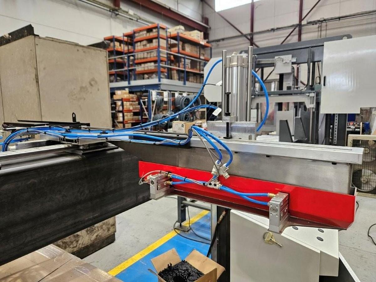 EUROMAQUINA DISPENSA Automatic strip dispenser for packaging machines