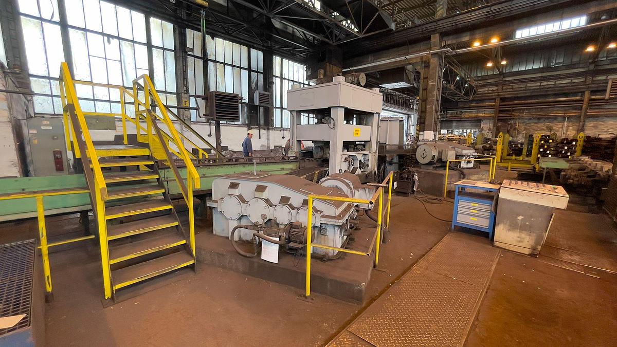 Used FARMER NORTON BAR STRAIGHTENER 4V-2M