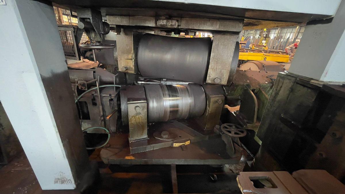 Used FARMER NORTON BAR STRAIGHTENER 4V-2M
