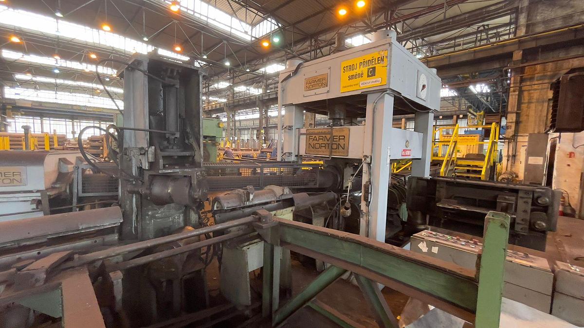 Used FARMER NORTON BAR STRAIGHTENER 4V-2M