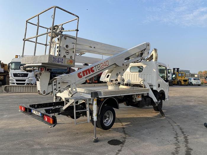 Used 2013 RENAULT MAXITY CON PIATTAFORMA CMC TB 240