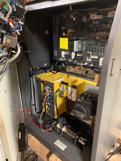Refurbished FANUC R2000iA/200FO 200KG X 2650MM 6 AXIS CNC ROBOT W/RJ3IB CONTROLS