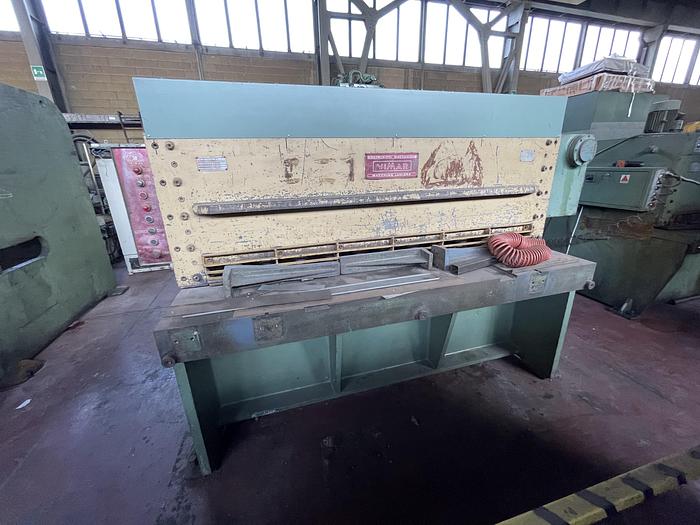 Discrete Cesoia a Ghigliottina Meccanica VIMAR 208