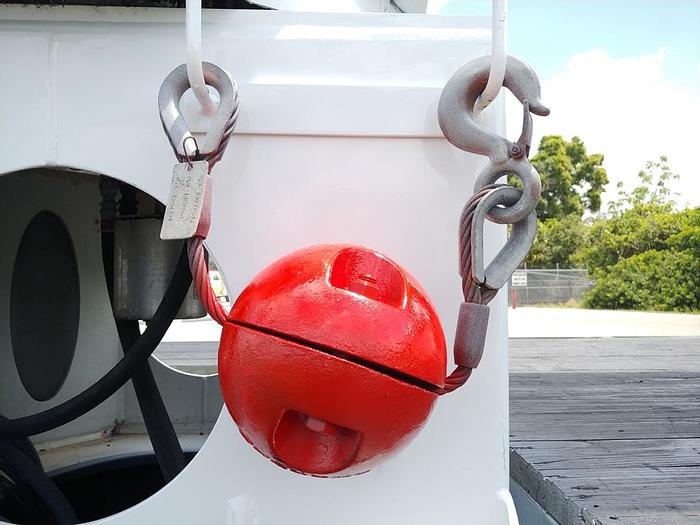 Used Elliott G85R Sign Crane on 2012 International 4300 4x2 Reg Cab Flatbed Truck - 84733