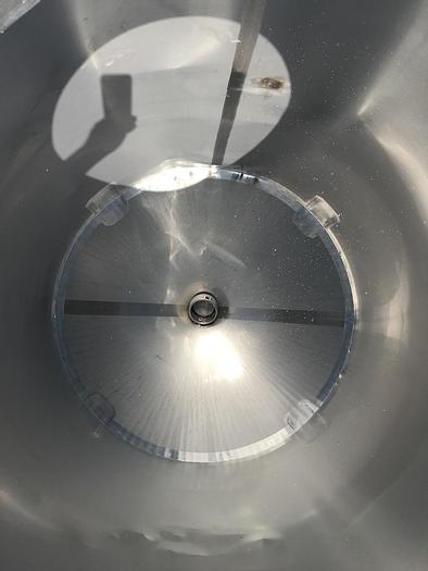 Used Walker 500 gallon 304 stainless steel vertical tank