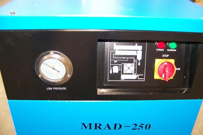 Dry- Max MRAD 150 Refrigerated air dryer 150 cfm pre and after filter