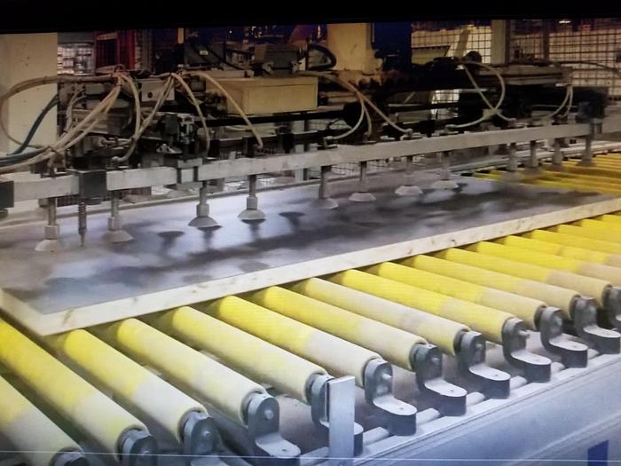 Used Mahros Vacuum Panel Stacker / Loader, 220lb Cap., 2004, 32 Cup Double Row Head