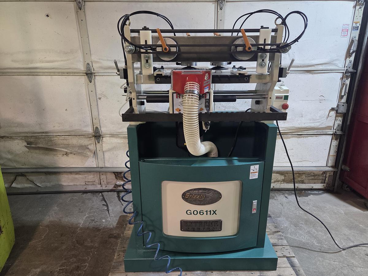 Used Grizzly GO611X 16.5" Width Cap. Manual Dovetailing Machine, 1PH, 220V, 1PH, 2007 Lower Use