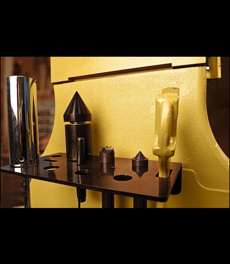 Used Powermatic 4224B Lathe with Lamp Kit 1794224K, 3HP, 220V, 1PH, 24 x 42 Capacity