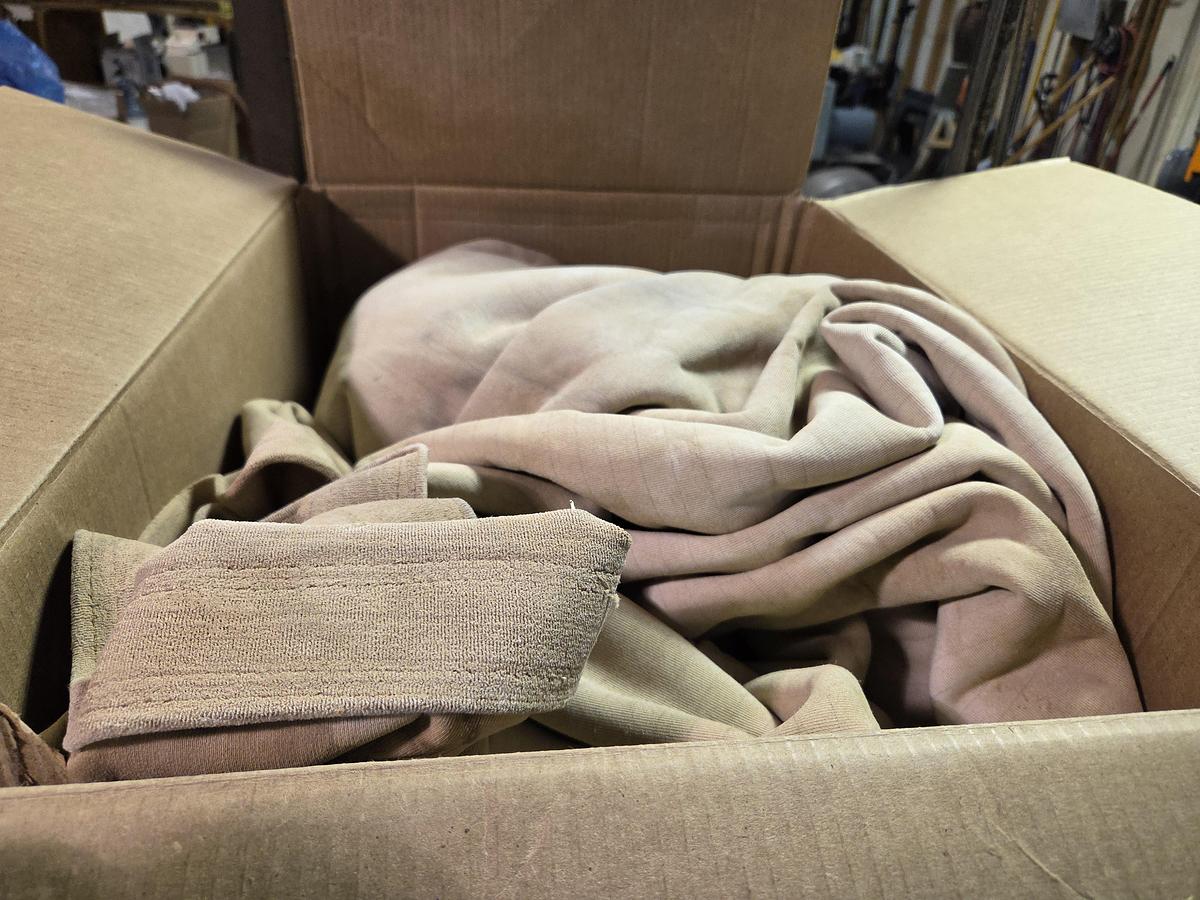 Used Dust Technology DT-200 20HP Dust Collector, 1998, 4 Stack Filter bags, Barrel Collection, Barrel Skirts, All Clamps, Rods, Cleaned, Checked