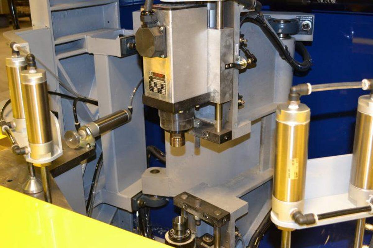 USC CSR-750CNC Automatic CNC Stair Router