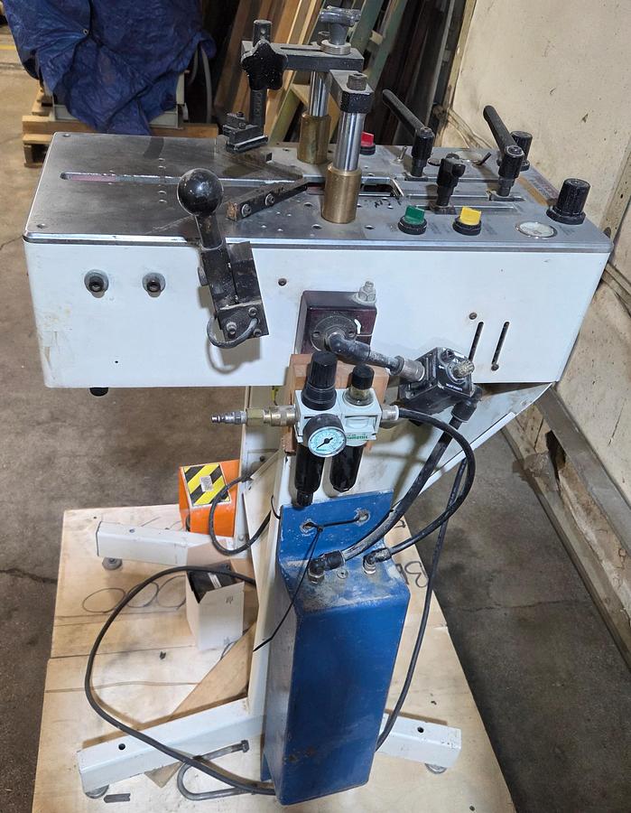 Used Pistorius V-Nailer for parts or repair