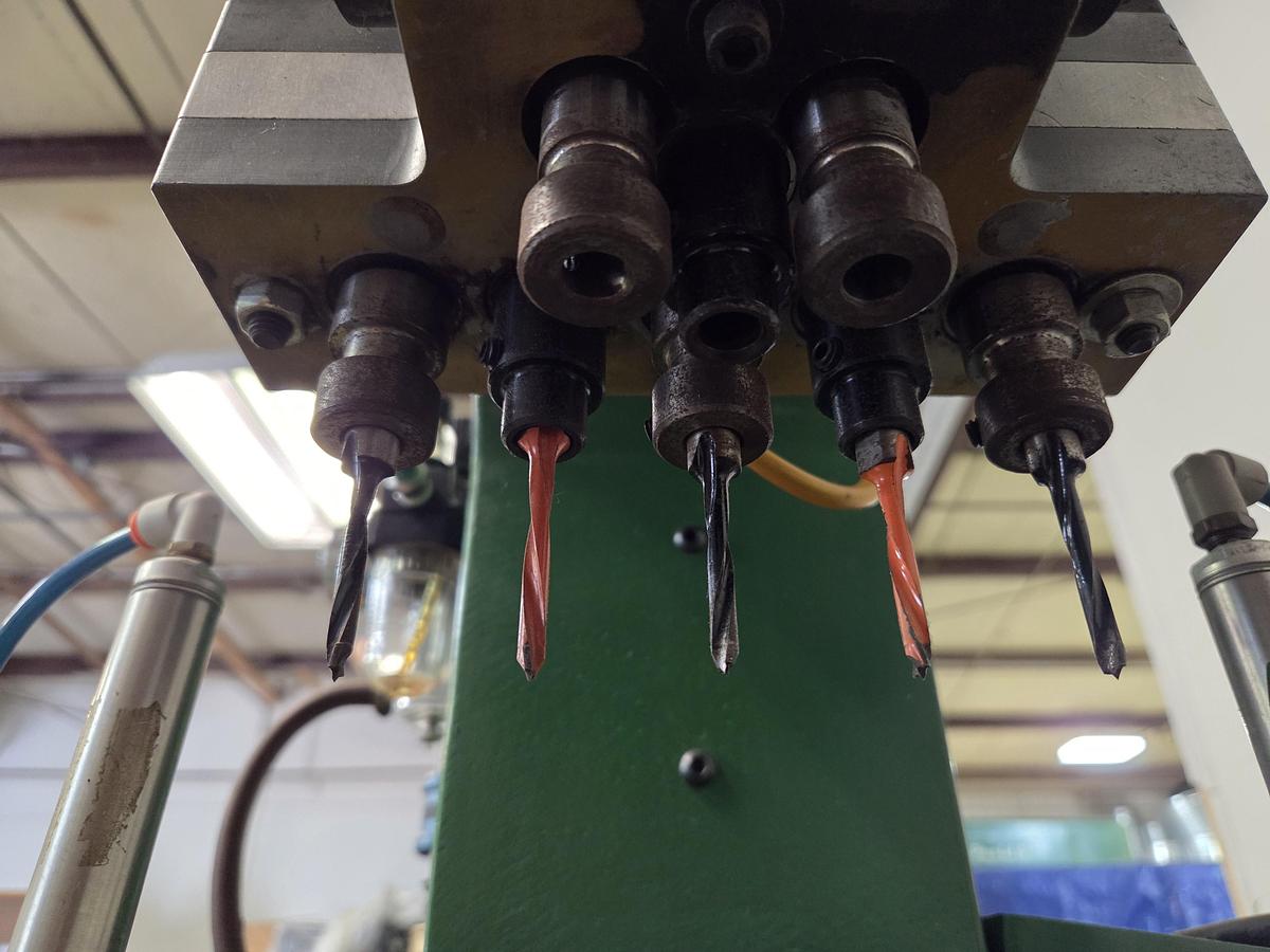 Used Grass Hinge/Boring Insertion Machine, 5 Spindle 32MM Vertical Boring Head, 90 CM L/R fence, 3 locking stops