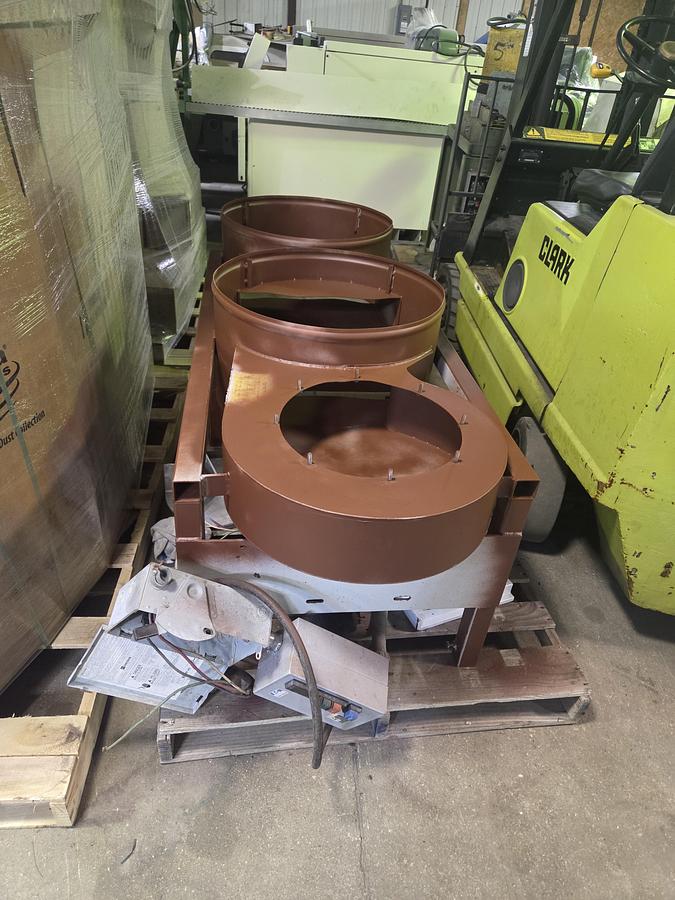 Used Dustek C500, Reconditioned 2026, 5HP, 3PH, 230V, Starter, Disconnect, New Bags, Motor rebuilt, Other new parts, Repainted