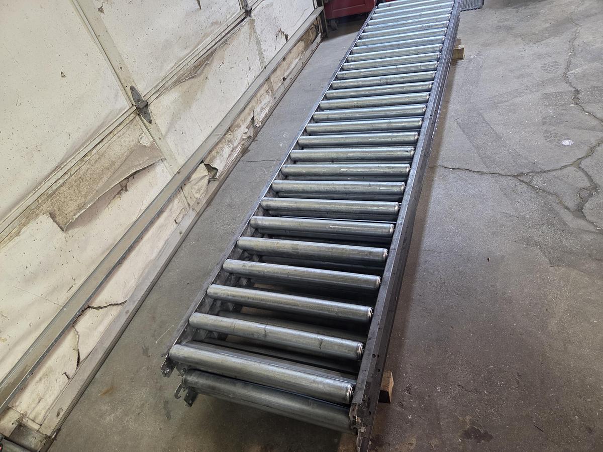 Used 10ft Light to Medium Duty Conveyor, 21.5" Wide Rolls / 22" Between Frame, 4.5" Roller Centers