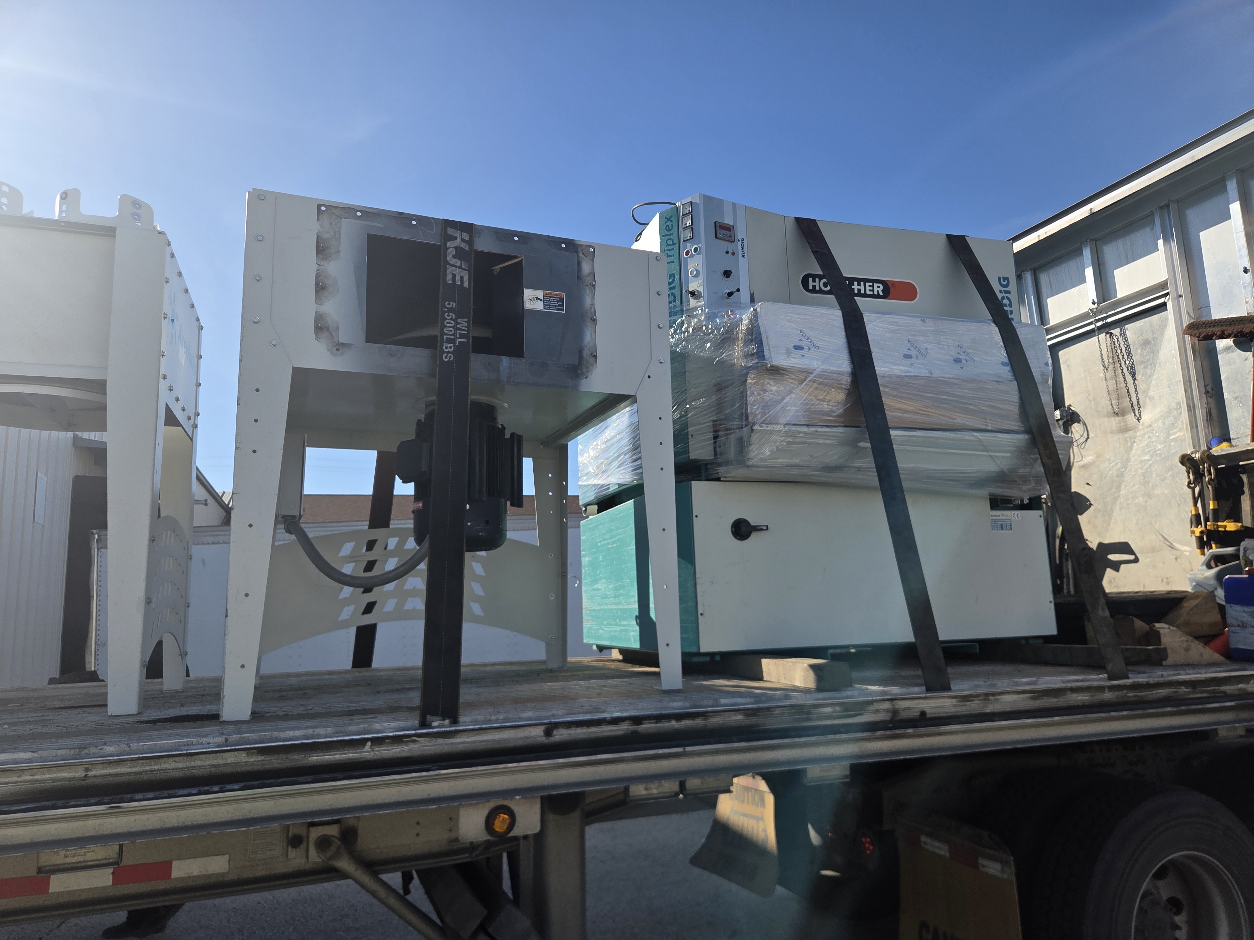 Used Aireworks FX-25-8000 Dust Collector, 2002, 25HP, 8,000 CFM, 20 Upper Filter Bags, 5 Lower Collection Bags, Low Ceiling Model, Cleaned, Checked