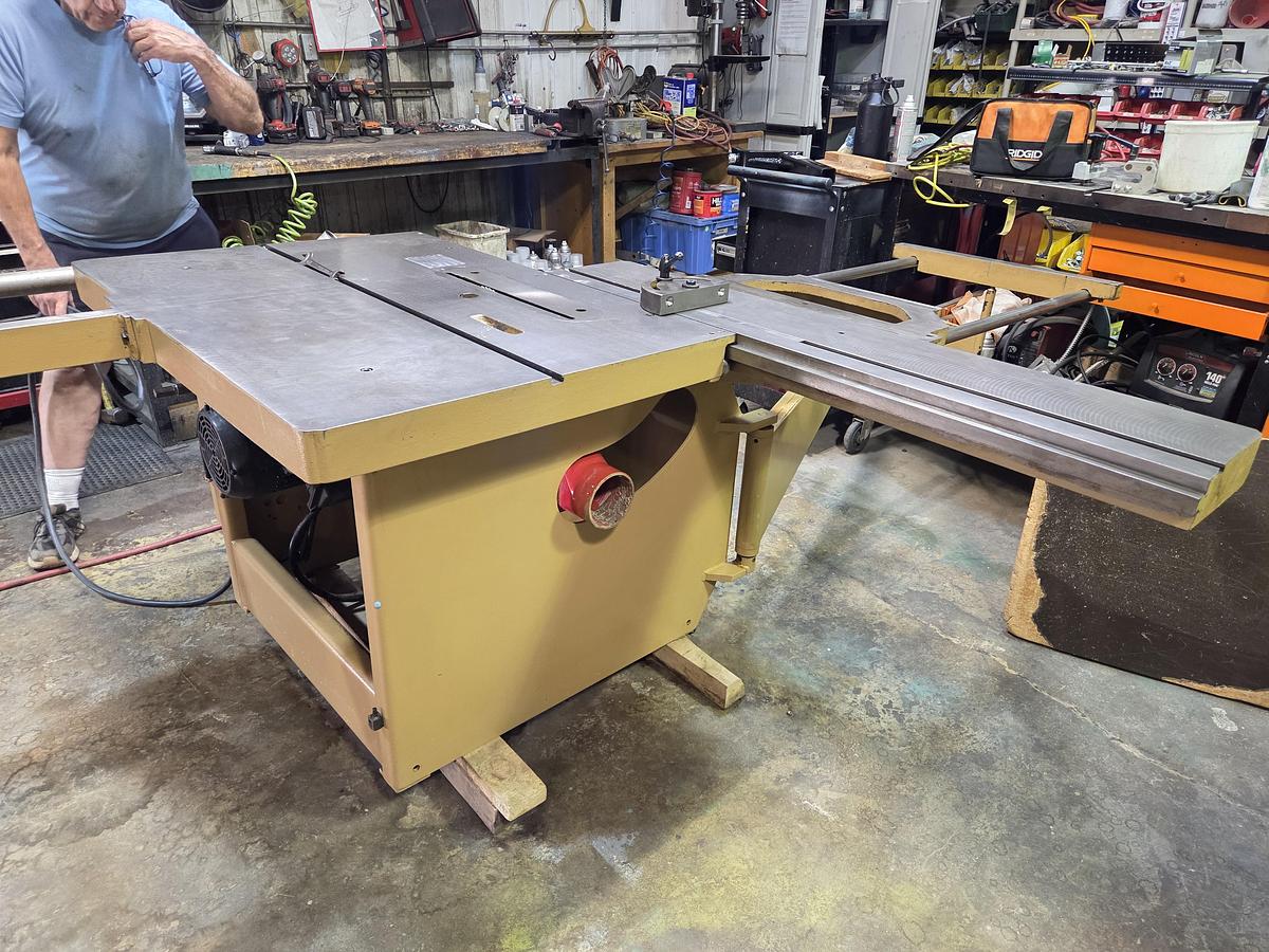 Used Rockwell/ L'invincible, Short Stroke 5' Sliding Table Saw - Model SI 15F, 7.5HP, 3PH, Scoring