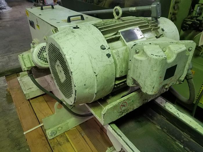 Used Cresswood EF 12 25 SRT Wood Grinder, Vibrating Infeed Conveyor, Controls