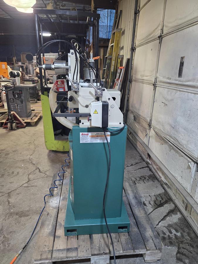 Used Grizzly GO611X 16.5" Width Cap. Manual Dovetailing Machine, 1PH, 220V, 1PH, 2007 Lower Use