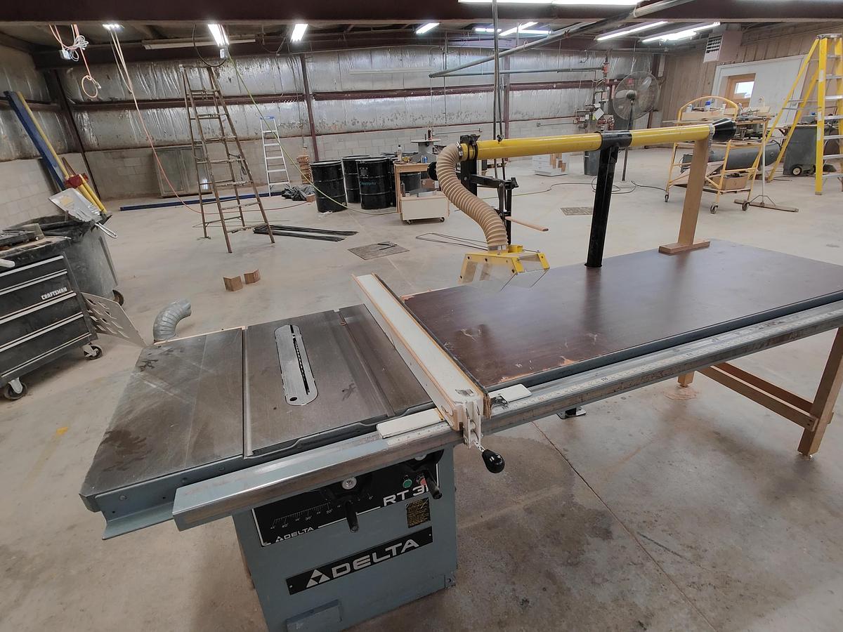 Used Delta RT-31 Table Saw, 10" Blade, 12" without scoring, 5HP, 3PH, 52" Fence