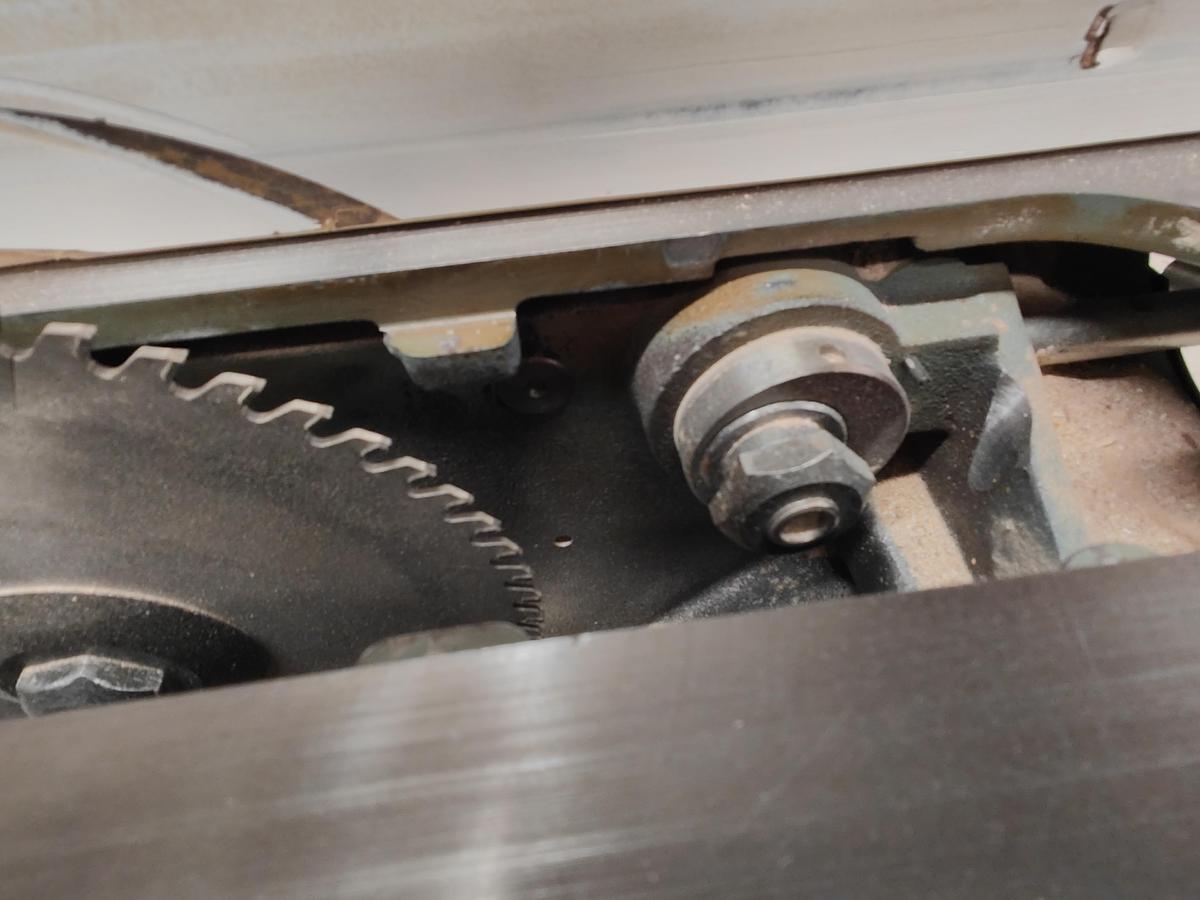 Used Delta RT-31 Table Saw, 10" Blade, 12" without scoring, 5HP, 3PH, 52" Fence