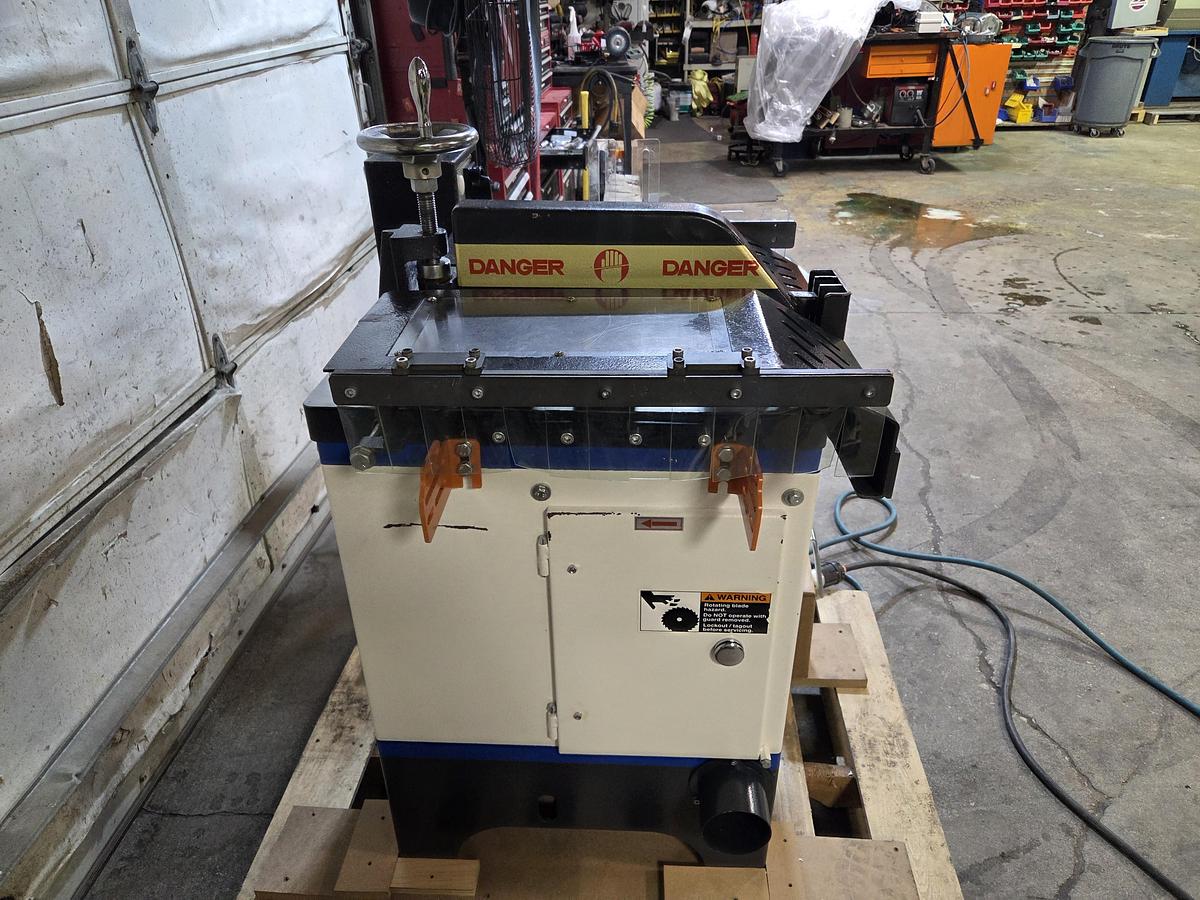 Refurbished Ironwood Upcut Saw, Cut14L, 5HP, 3PH, 14" Blade Cap. 1" Arbor, Cutting capacity 1” x 10”/ 2” x 9” / 3” x 8”